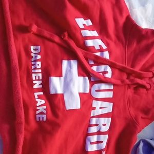 Size M Darien lake life guard hoodie cropped